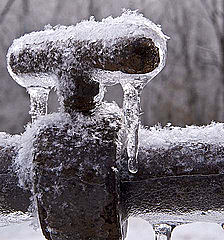 frozen-pipes frozen-pipes