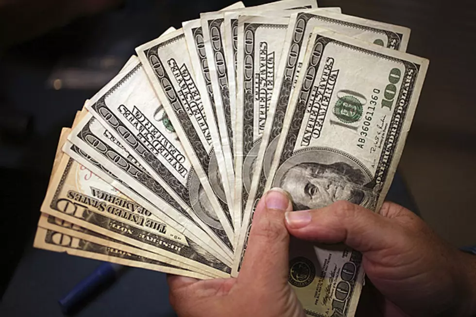 Shreveport Mayor Wants All City Workers to Get More Money